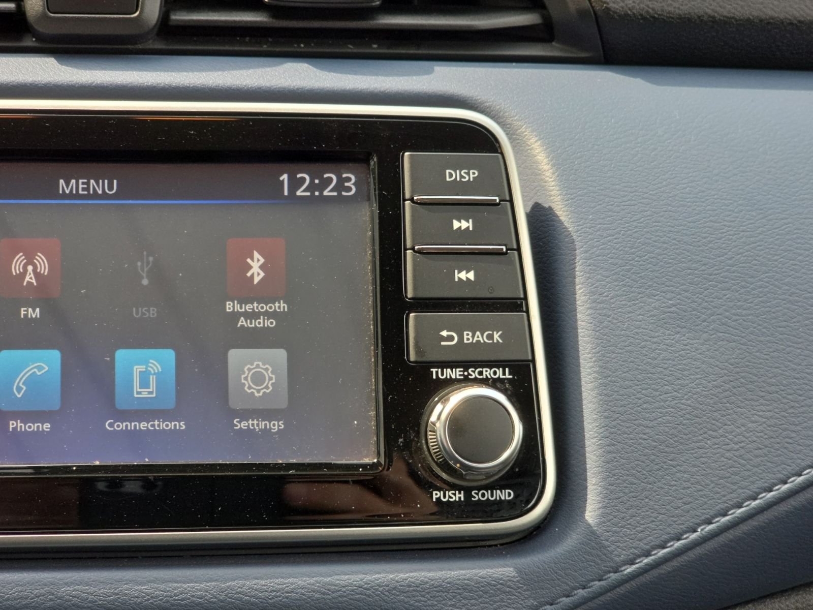 Used 2023 Blue Nissan 1.6 SV image 5