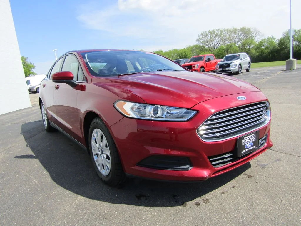 Used 2014 Ruby Red Tinted Clearcoat Ford S image 10