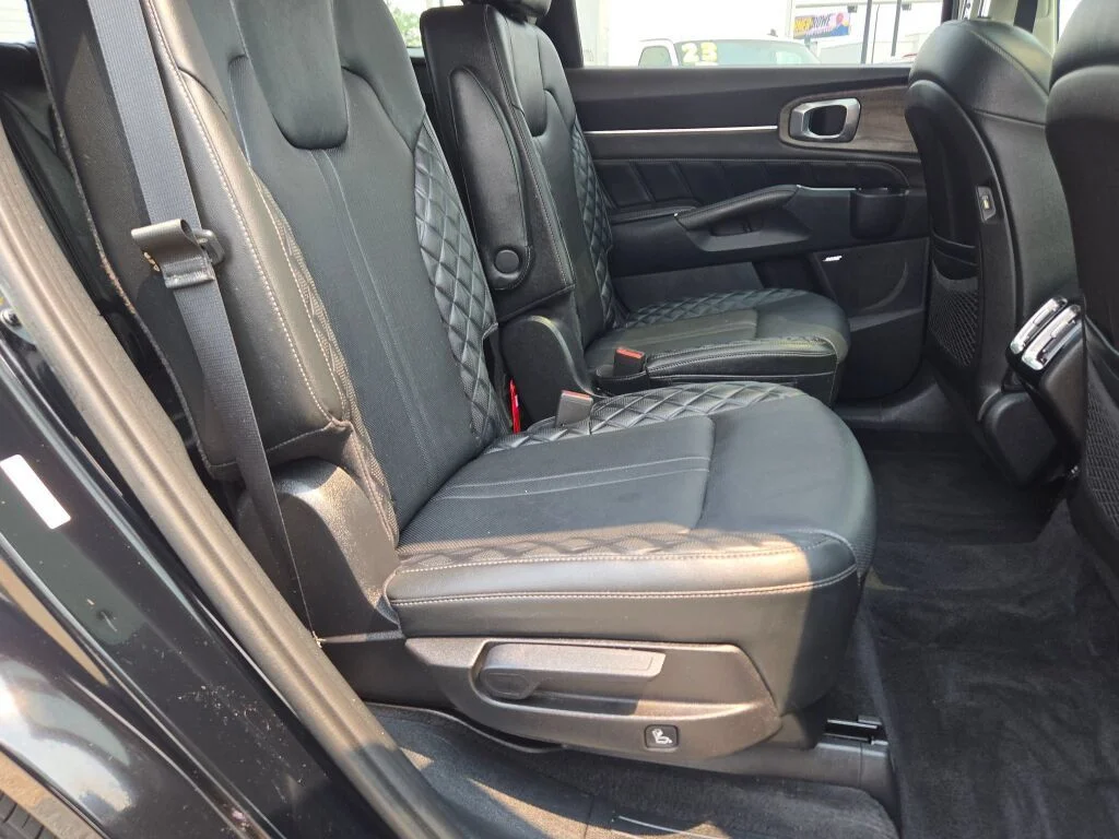 Used 2022 Ebony Black Kia X-Line SX Prestige image 9