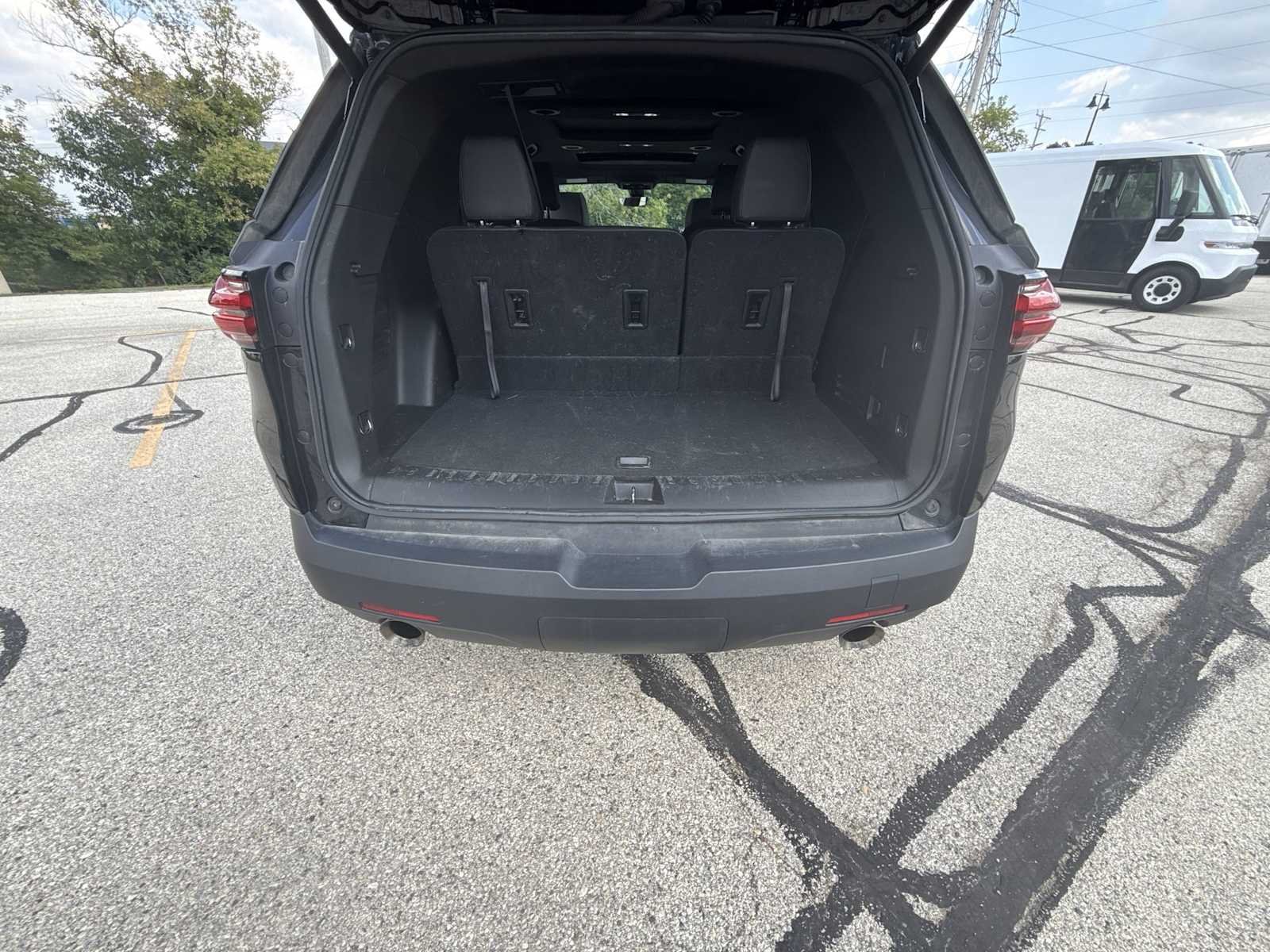 Used 2023 MOSAIC BLACK METALLIC Chevrolet RS image 27