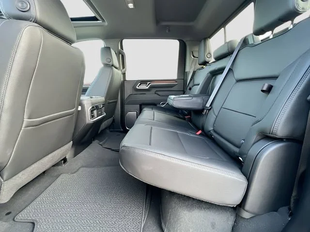 2026 GMC Sierra 2500HD Denali - Photo 17
