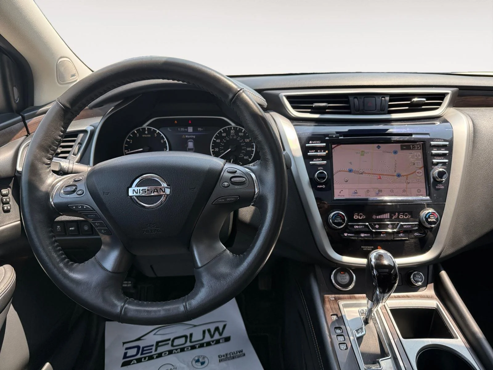 Used 2022 WHIE Nissan Platinum image 13