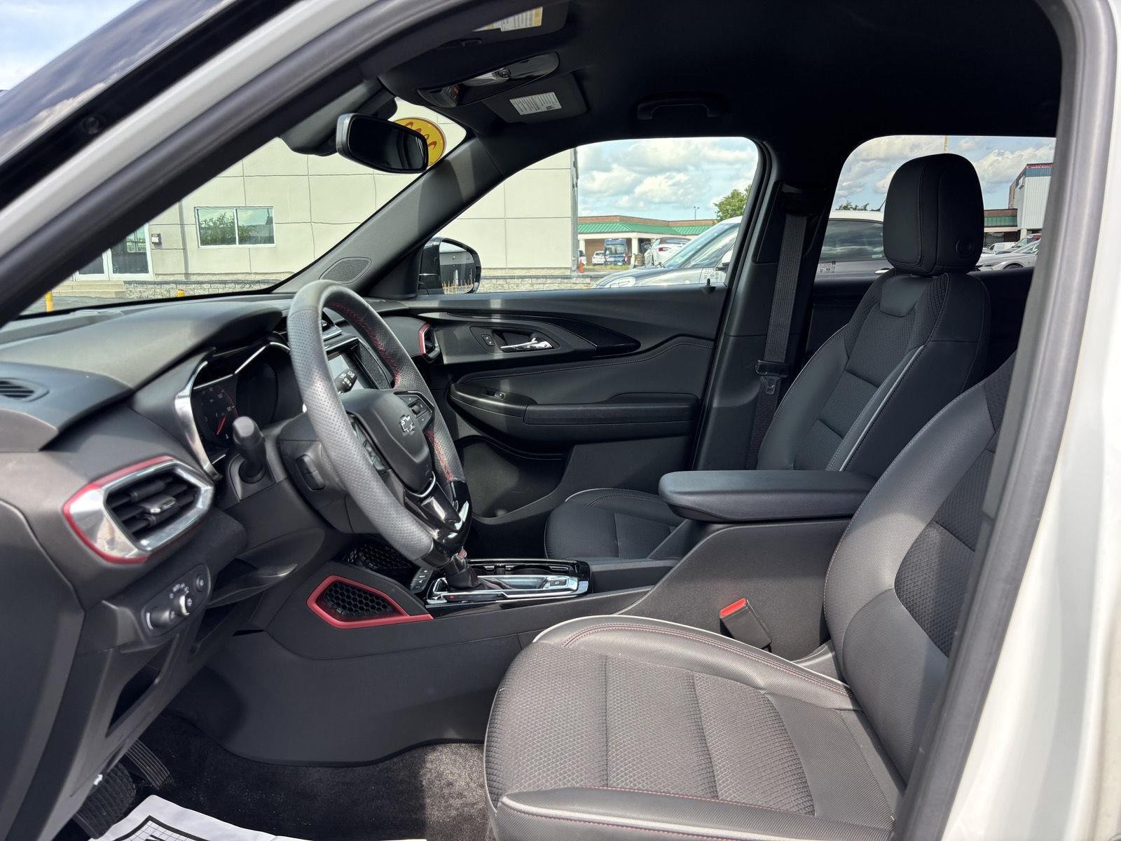 Used 2023 Summit White Chevrolet RS image 29
