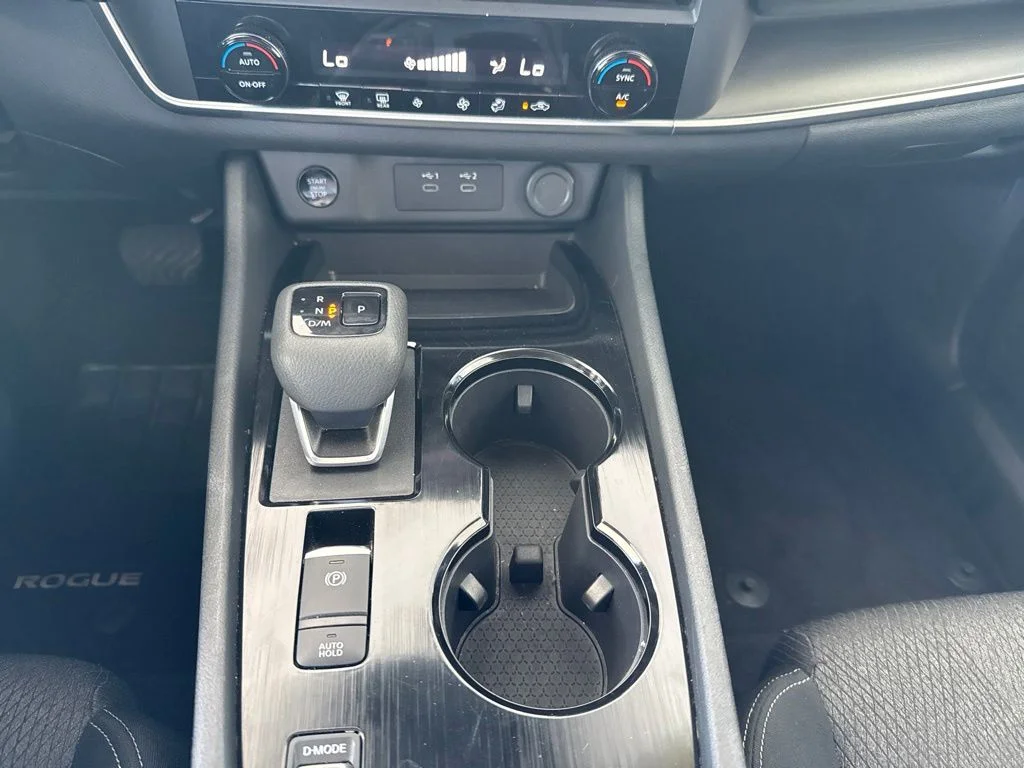 Used 2025 Silver Nissan SV image 21