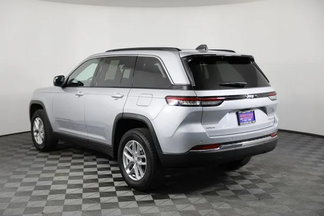 Used 2025 Silver Jeep Laredo X image 35