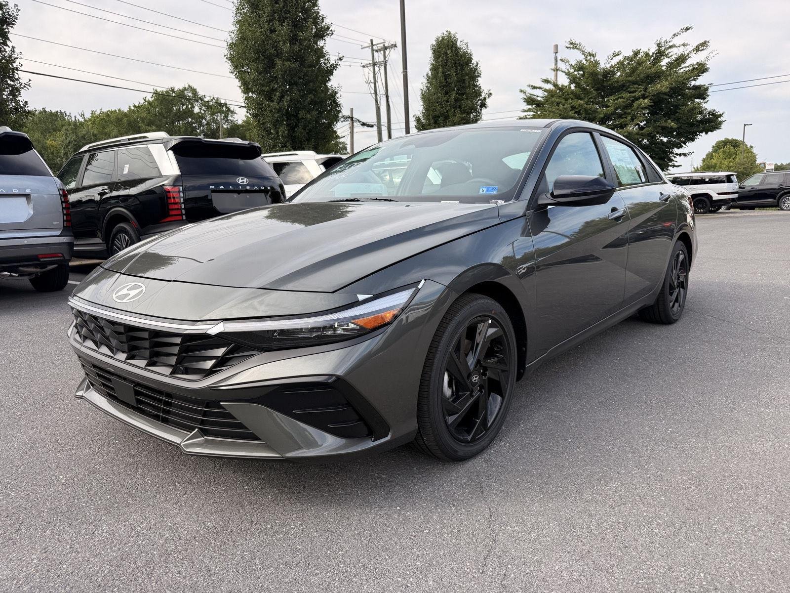 New 2026 Amazon Gray Hyundai SEL Sport image 2