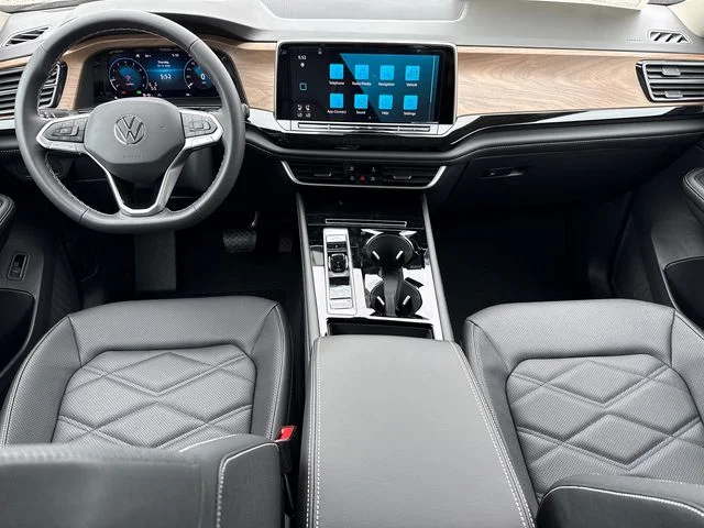 New 2026 Avocado Green Pearl Volkswagen 2.0T SE w/Technology image 29