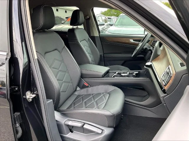 New 2026 Black Volkswagen SE w/Technology image 13