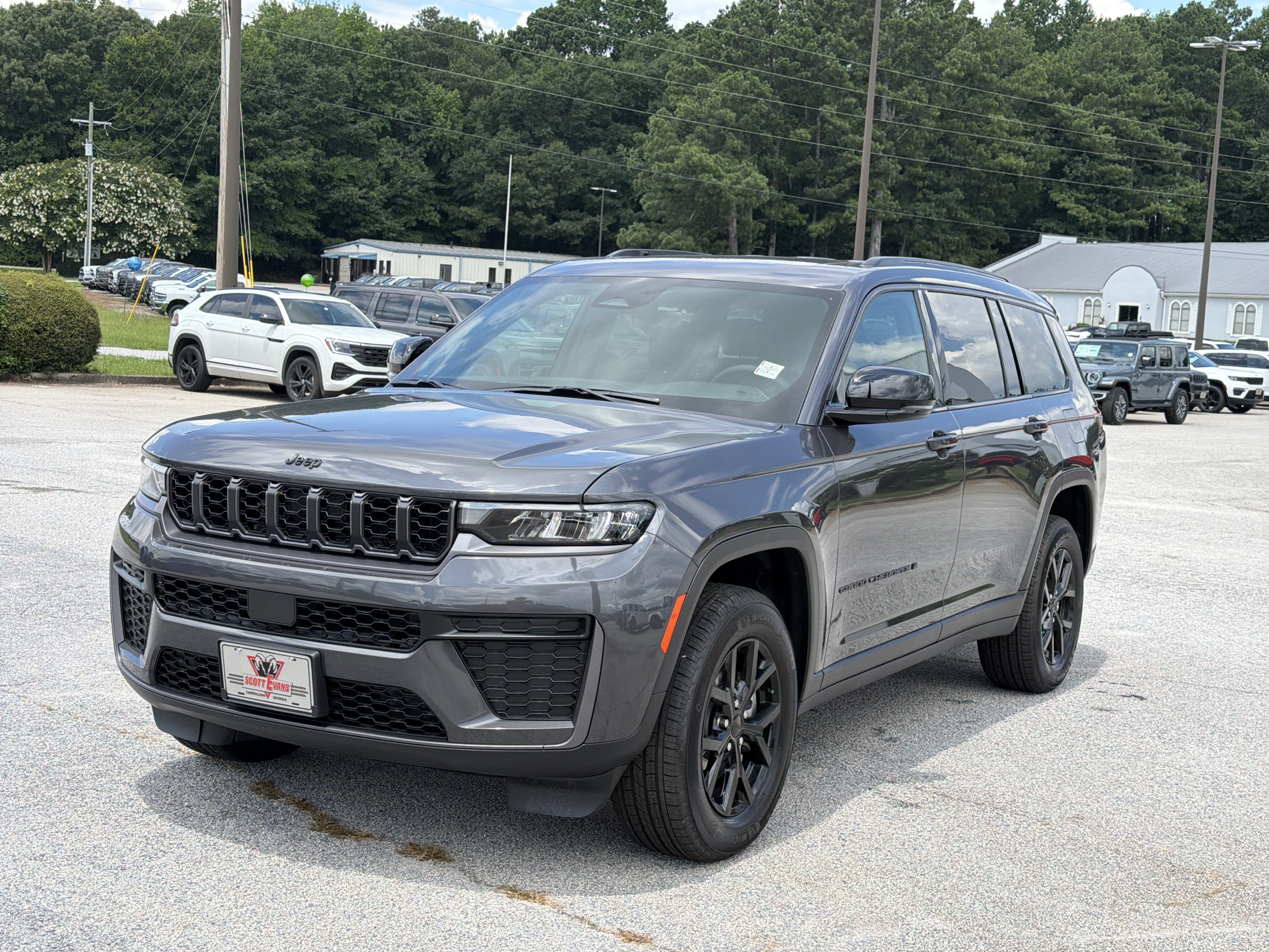 New 2026 Baltic Gray Metallic Clear-Coat Exterior Paint Jeep Laredo Altitude image 3