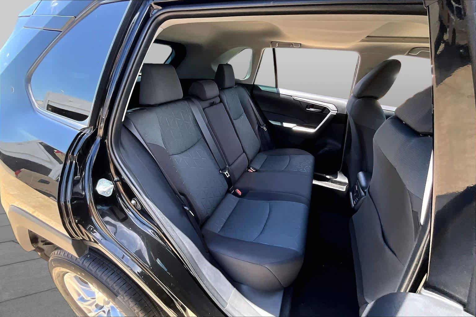 Used 2025 Midnight Black Metallic Toyota XLE image 21
