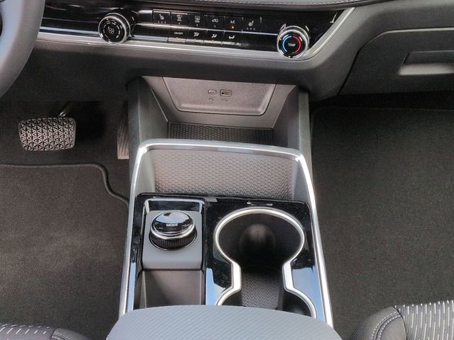 2026 Chevrolet Equinox LT - Photo 18