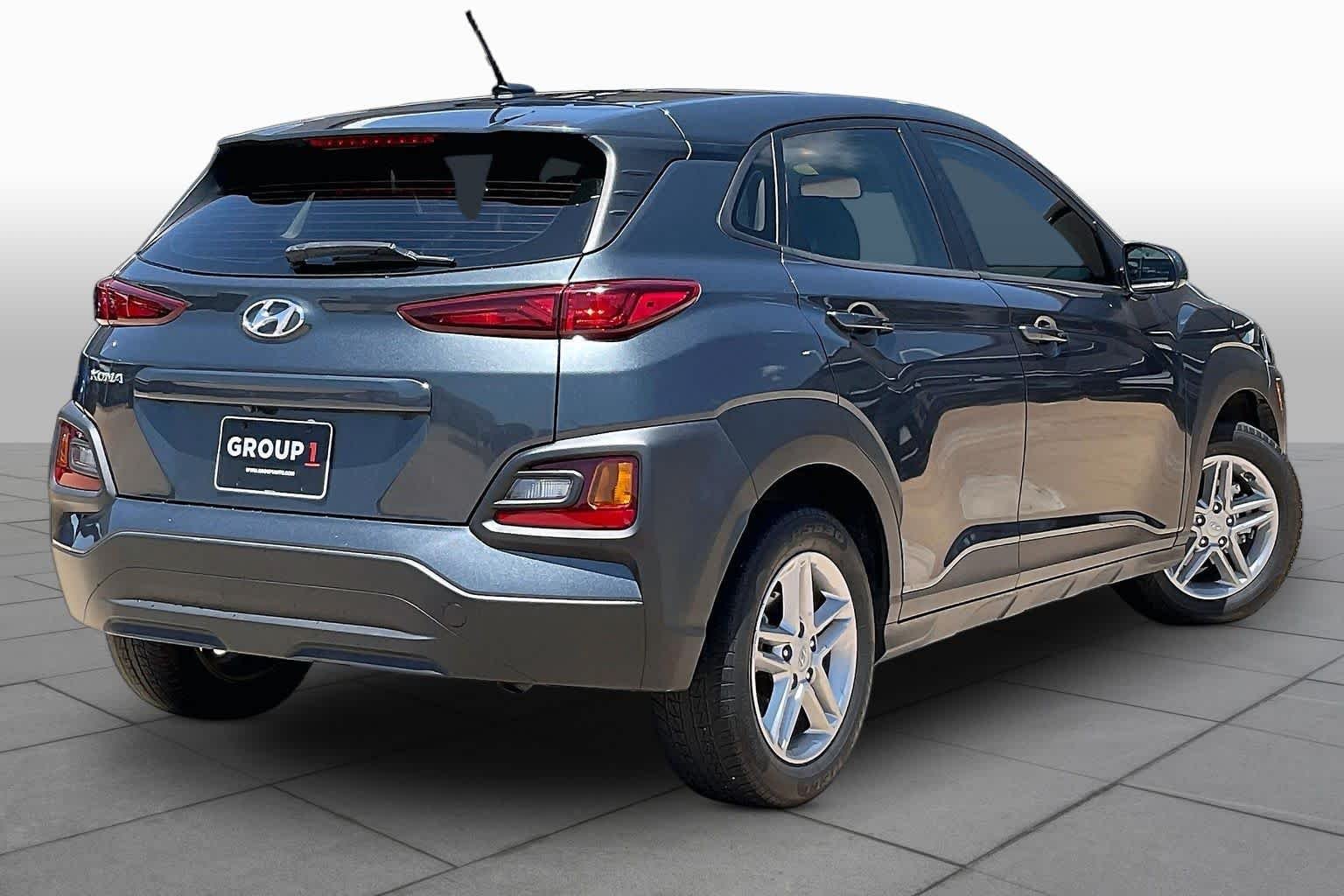 Used 2021 Thunder Gray Hyundai SE image 13