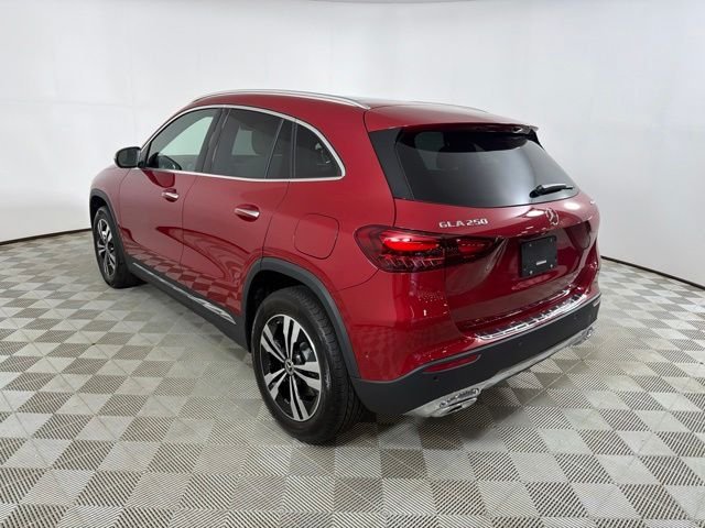 New 2026 MANUFAKTUR Patagonia Red Metallic Mercedes-Benz GLA 250 image 5