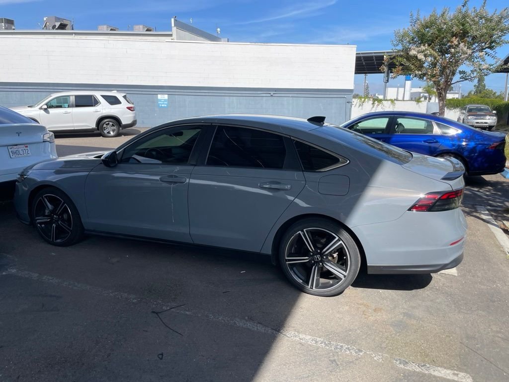 Used 2023  Honda Sport image 5
