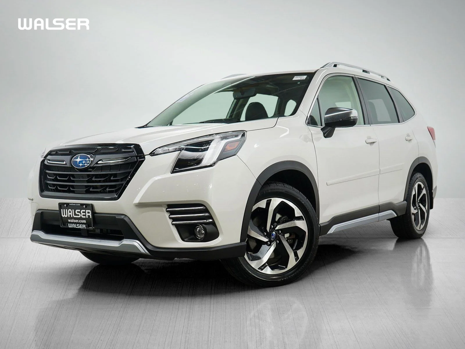 2023 Subaru Forester Touring's photo