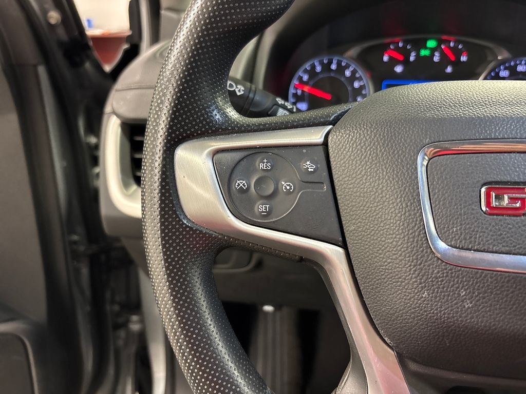 Used 2023 Silver GMC SLE image 33