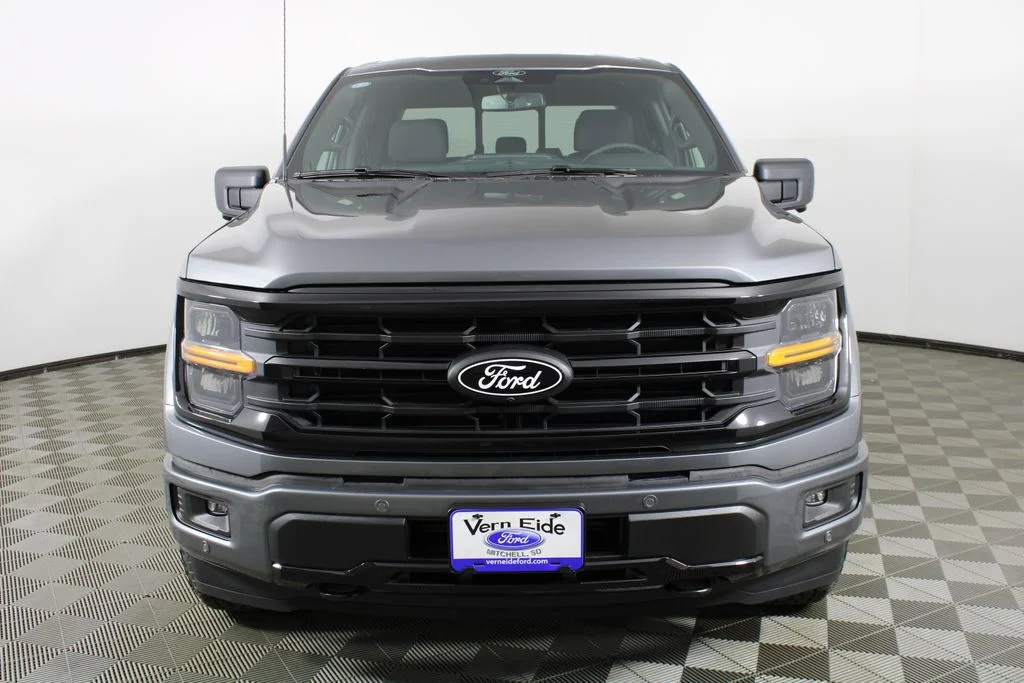 New 2026 Carbonized Gray Metallic Ford XLT image 2