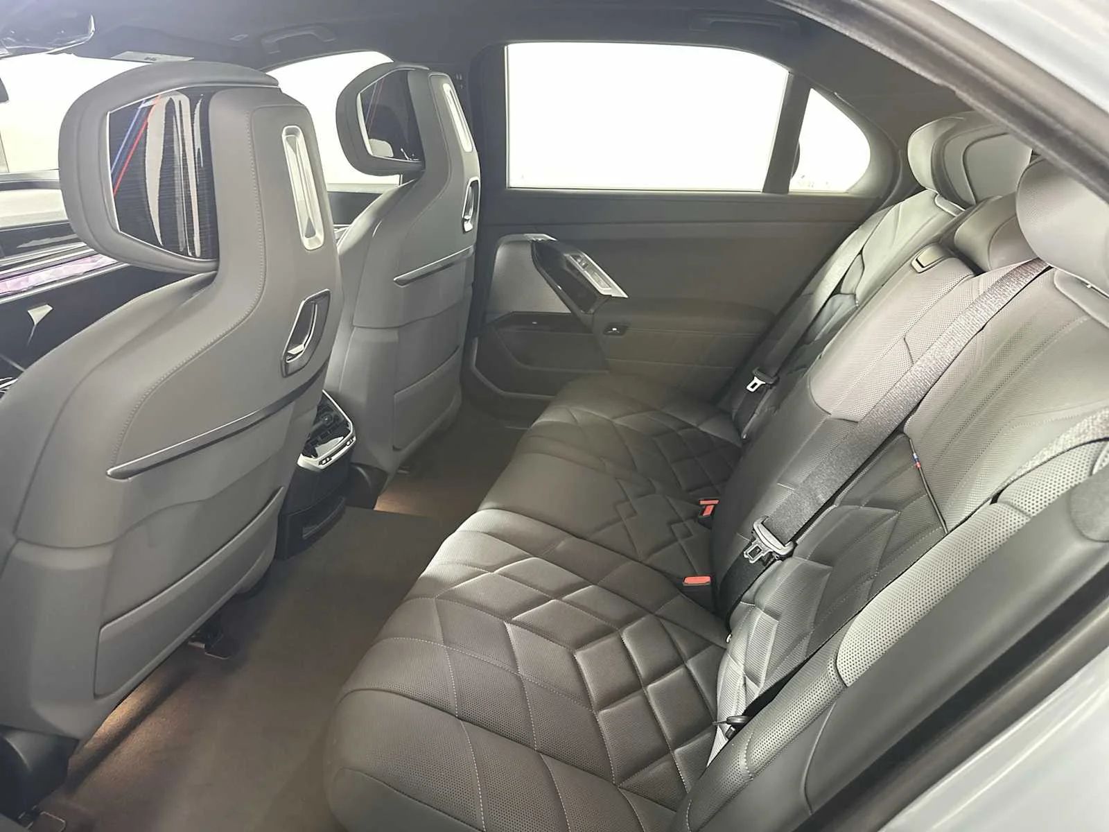 New 2026 Brooklyn Grey Metallic BMW 760i xDrive image 19