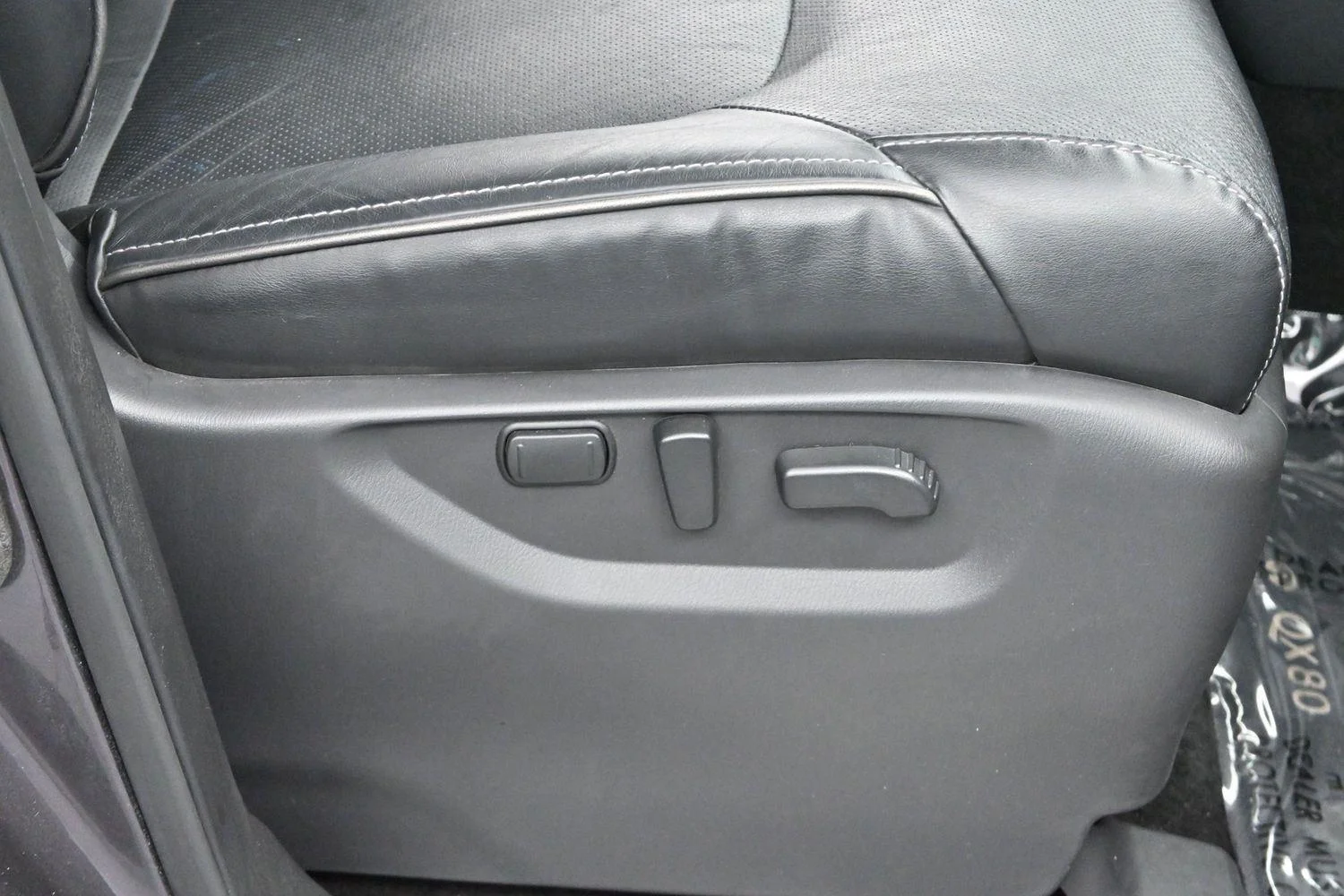 Used 2024 Anthracite Gray INFINITI LUXE image 41