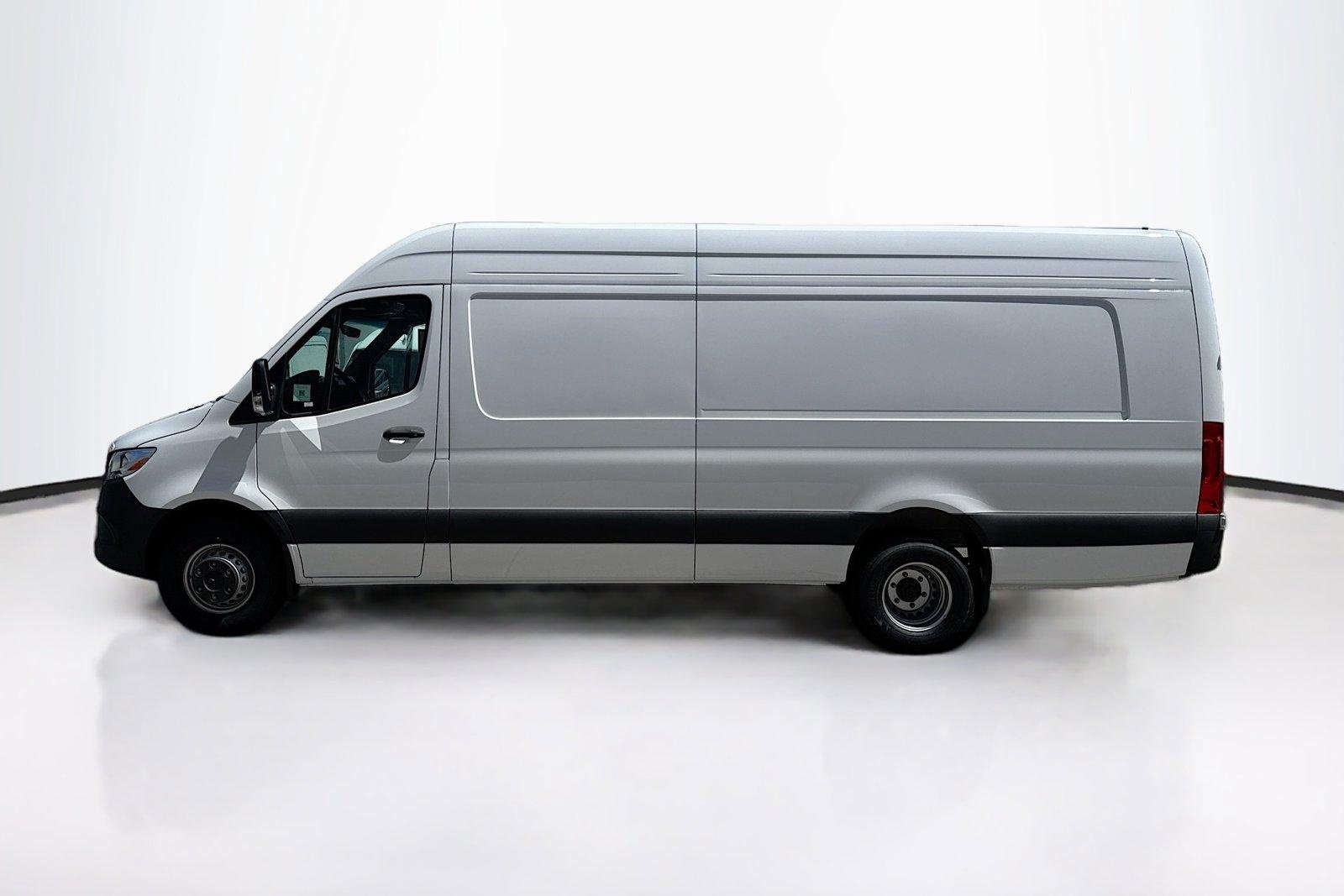 New 2026 Arctic White Mercedes-Benz  image 8