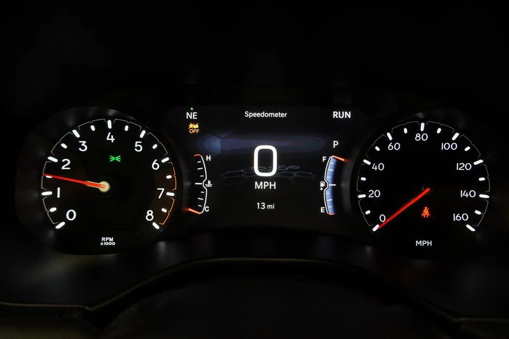 New 2026 Hydro Blue Pearlcoat Jeep Latitude image 22