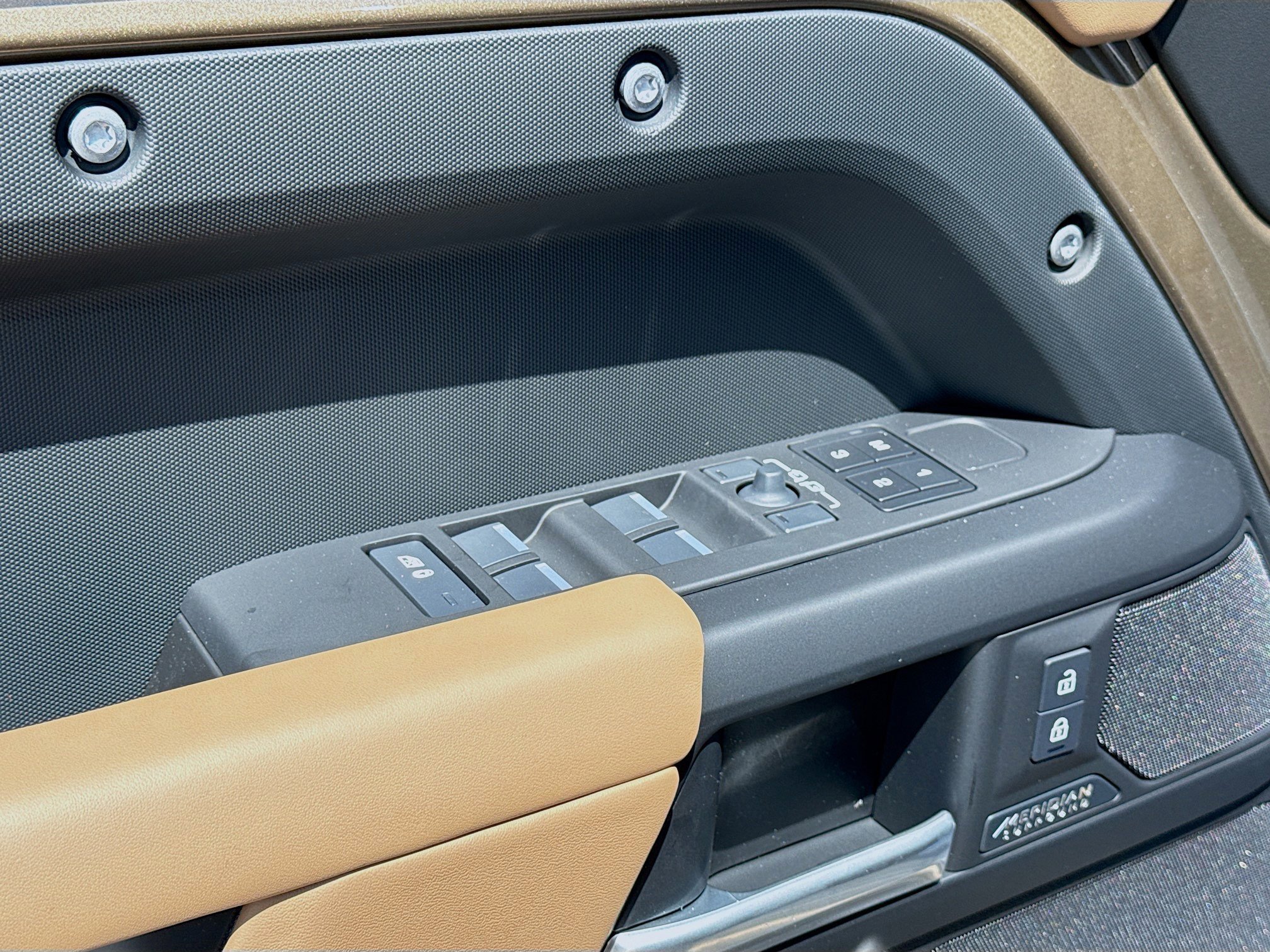 New 2026 Gondwana Stone LAND ROVER X-Dynamic SE image 23