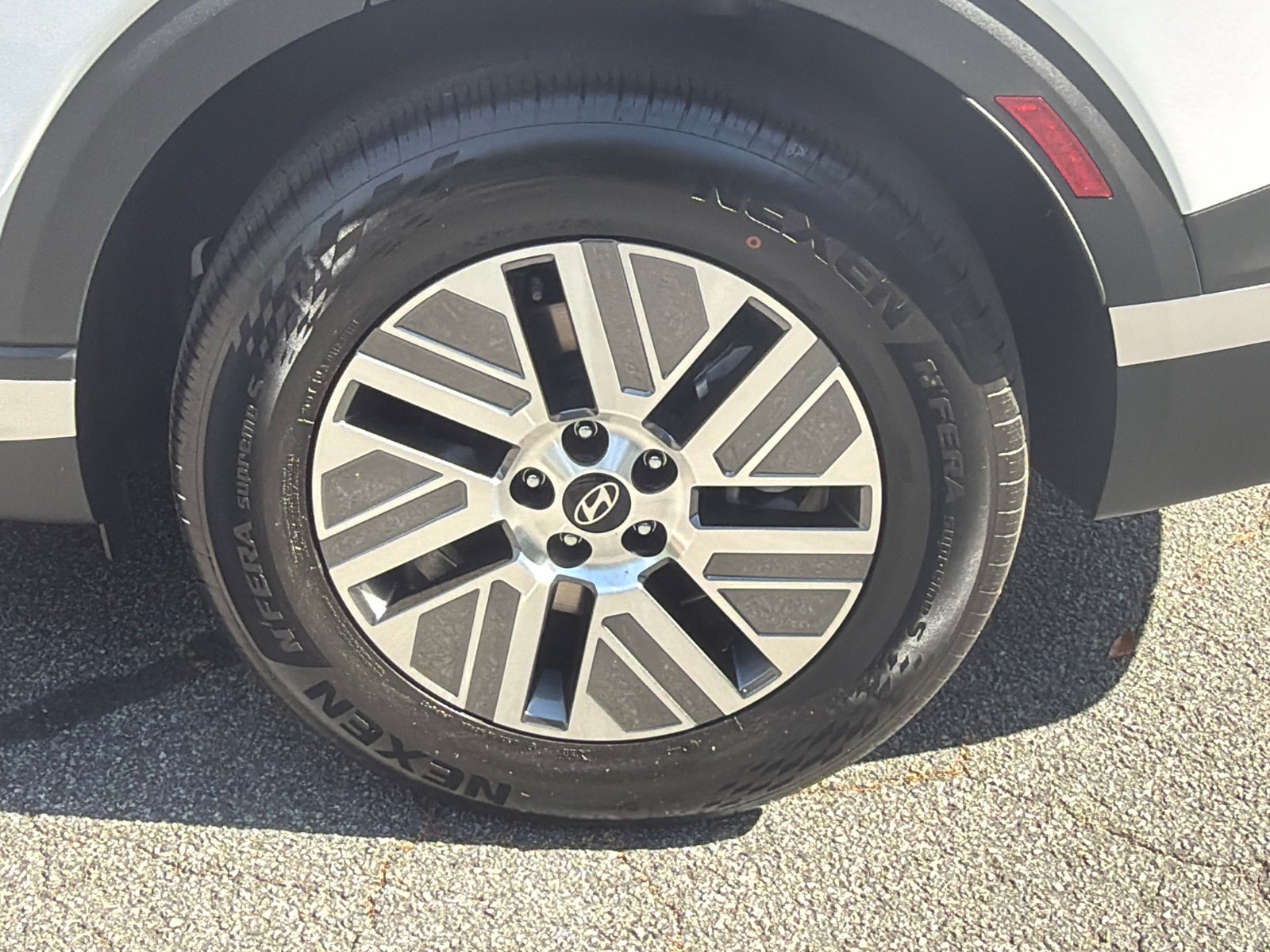 New 2026 Creamy White Pearl Hyundai Blue SEL 8P image 14