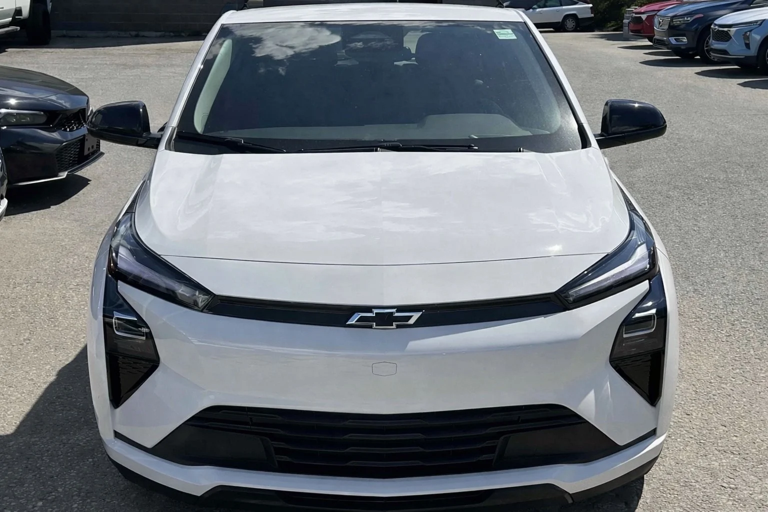 New 2027 Summit White Chevrolet LT image 2