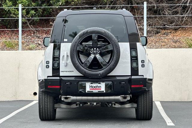 New 2026 Borasco Grey Land Rover X-Dynamic SE image 4