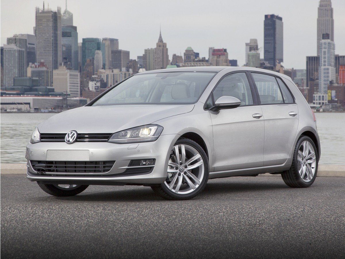 Used 2016 Night Blue Metallic Volkswagen TSI SE 4-Door image 1