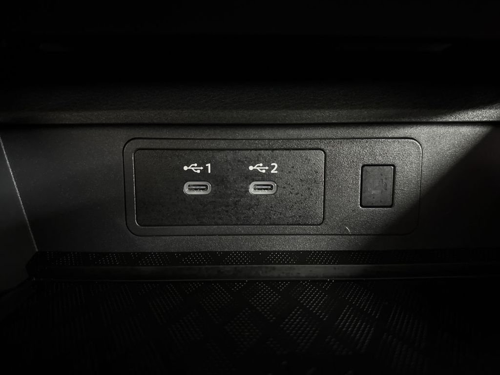 Used 2025 White Pearl Nissan SL image 32