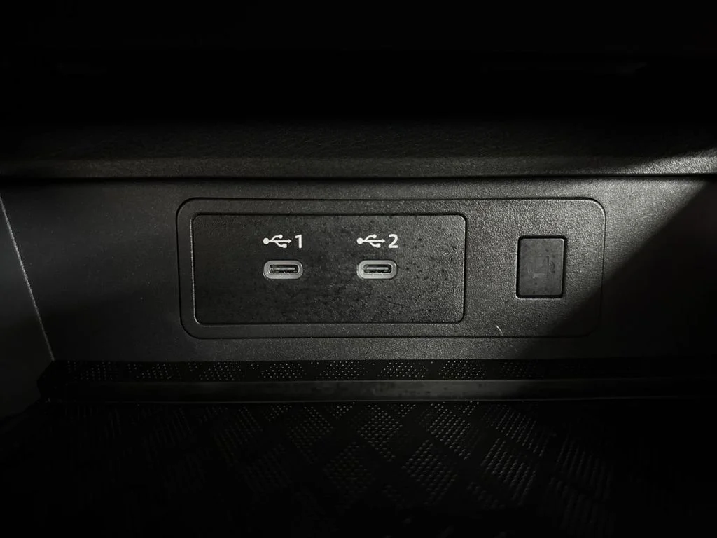 Used 2025 White Pearl Nissan SL image 32