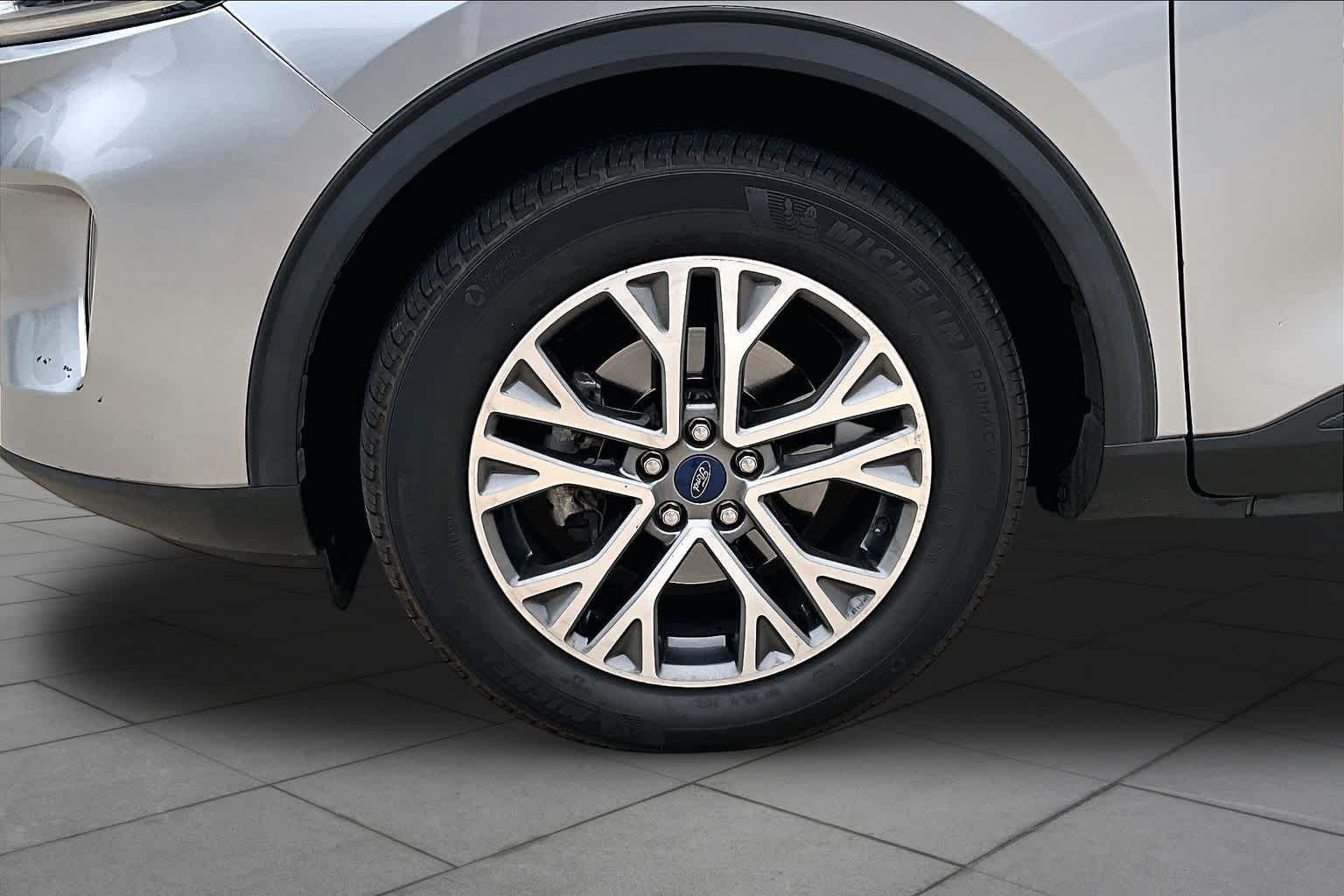 Used 2021 Iconic Silver Metallic Ford SEL image 12