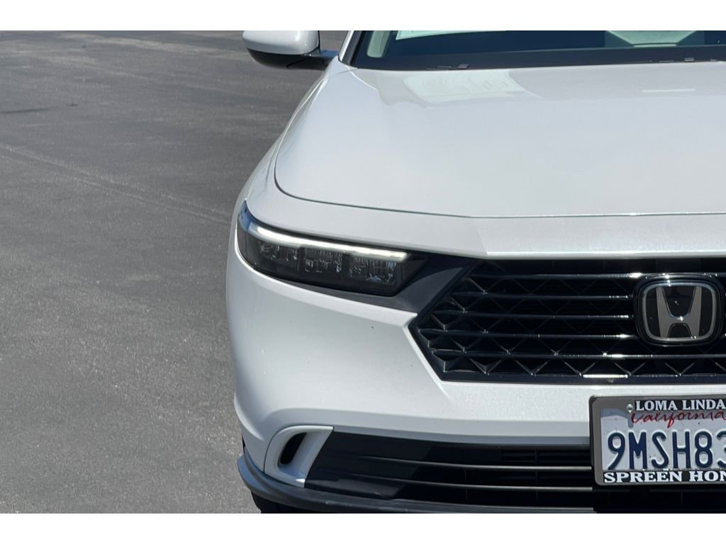 Used 2024 Platinum White Pearl Honda EX image 18