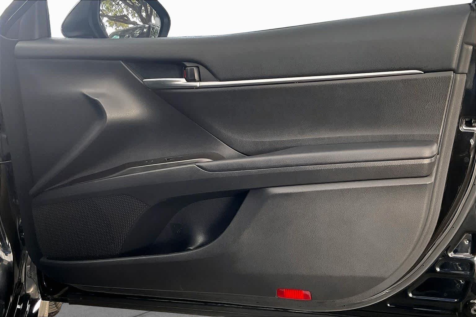 Used 2022 Midnight Black Metallic Toyota SE image 23