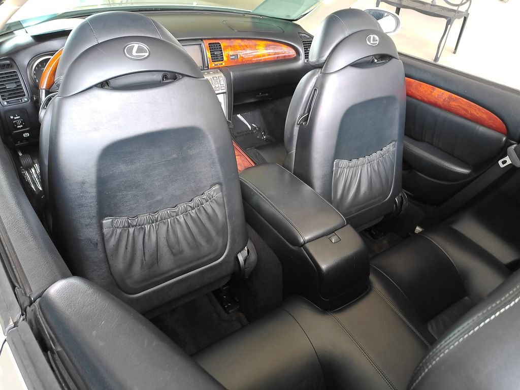 Used 2005 Silver Lexus 430 image 33