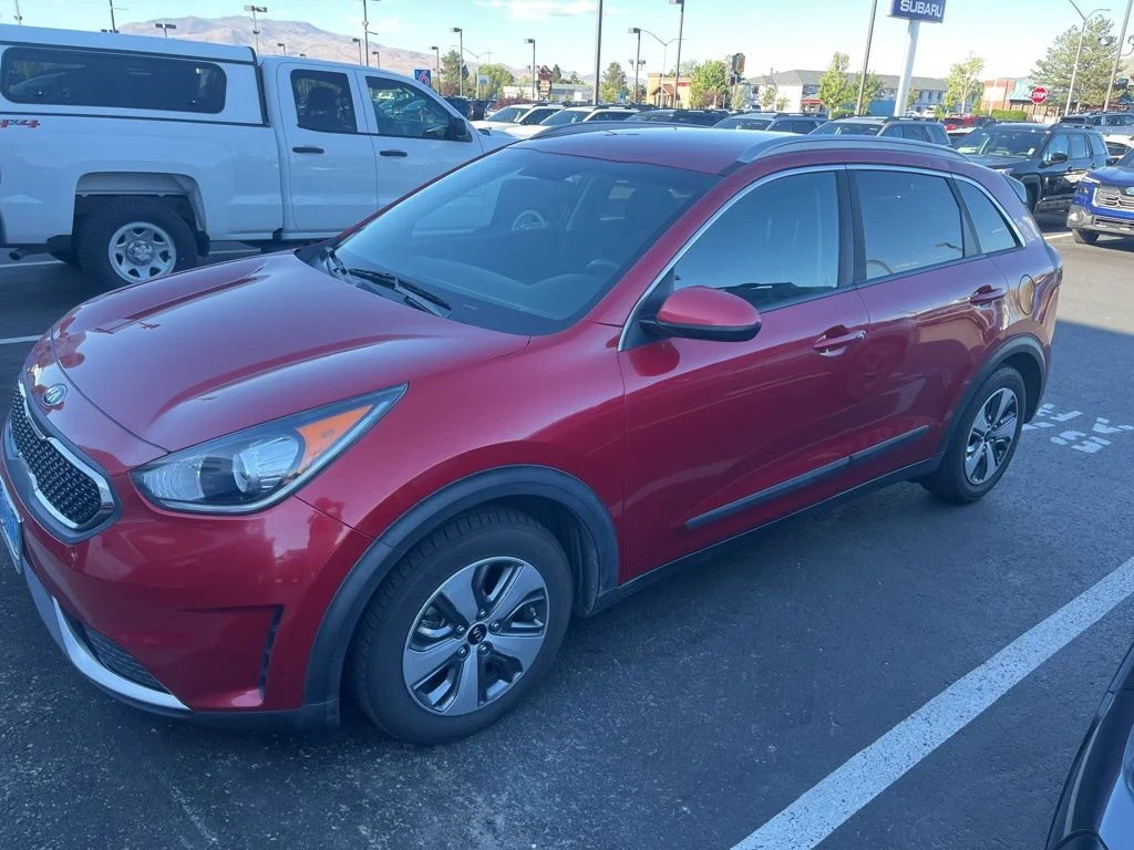 2019 Kia Niro LX's photo