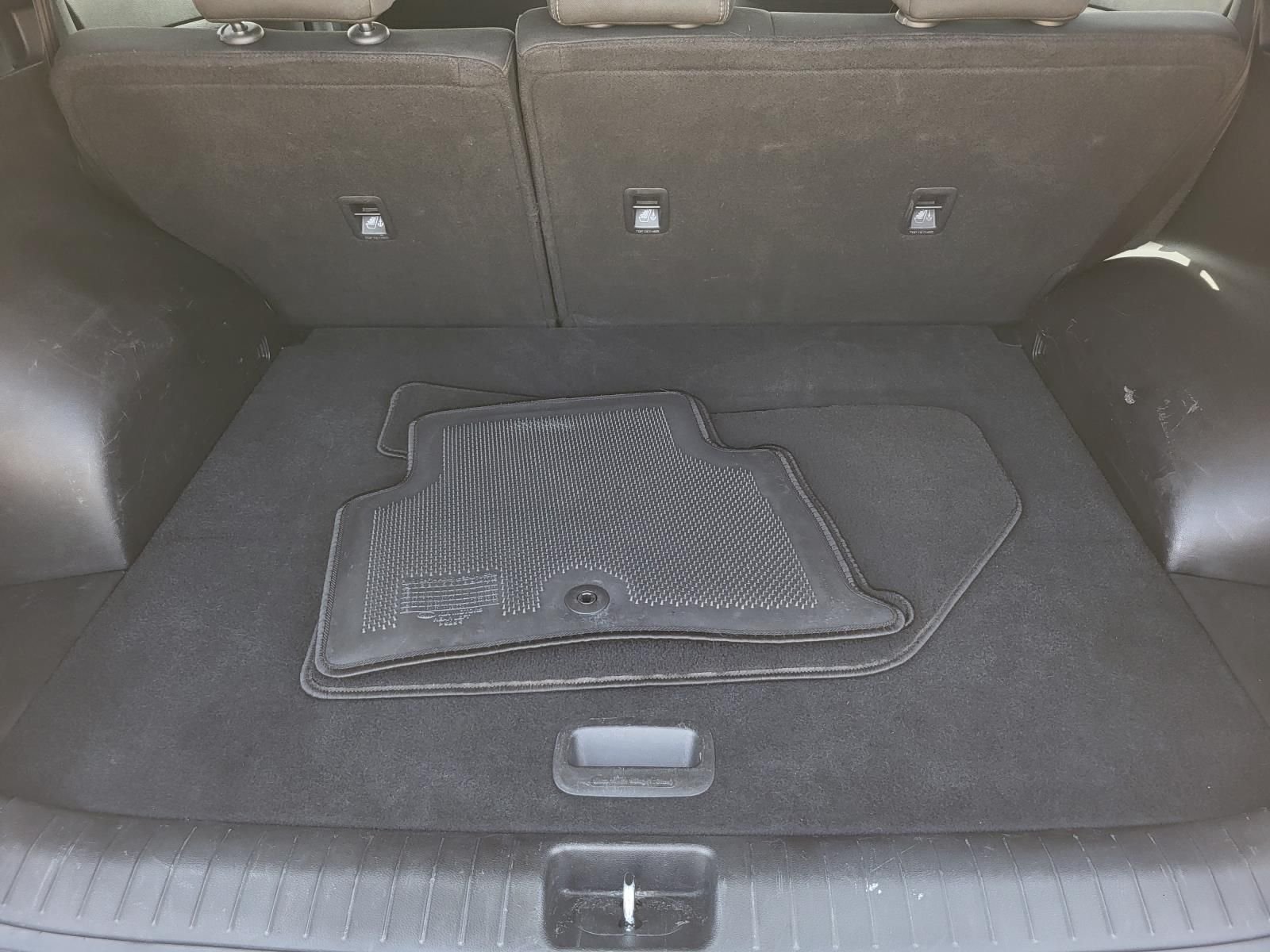 Used 2021 Sparkling Silver Kia LX image 8