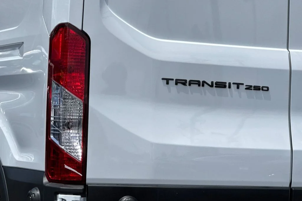 New 2026 Oxford White Ford Cargo Van image 27