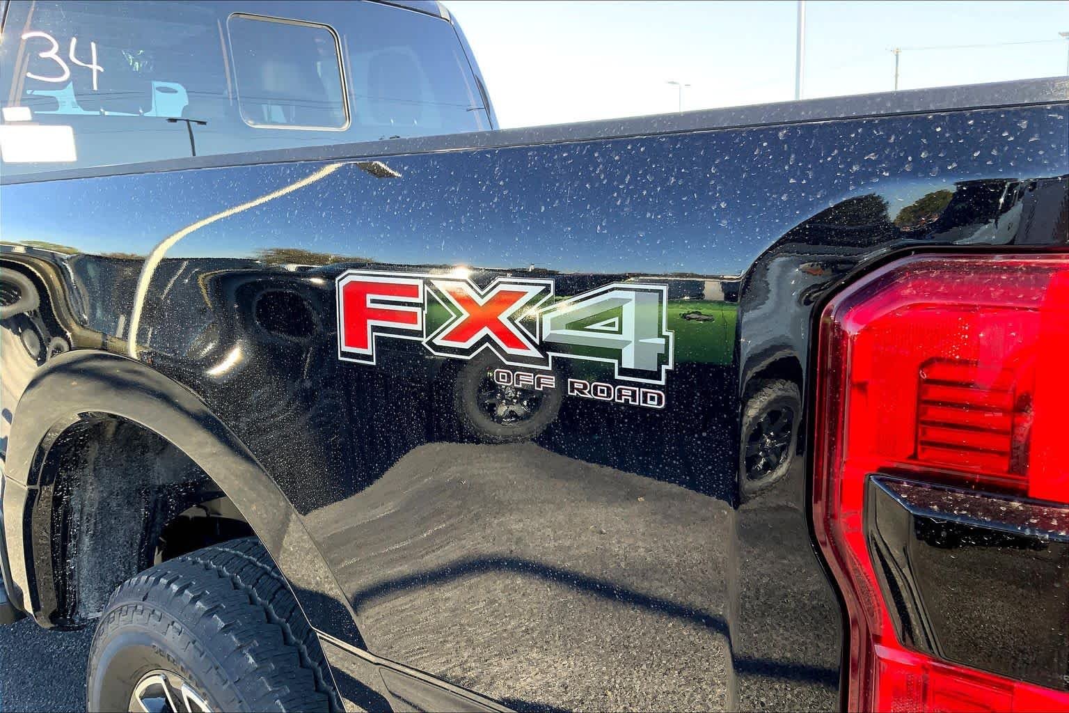 New 2026 Agate Black Metallic Ford F-250® Platinum® image 14