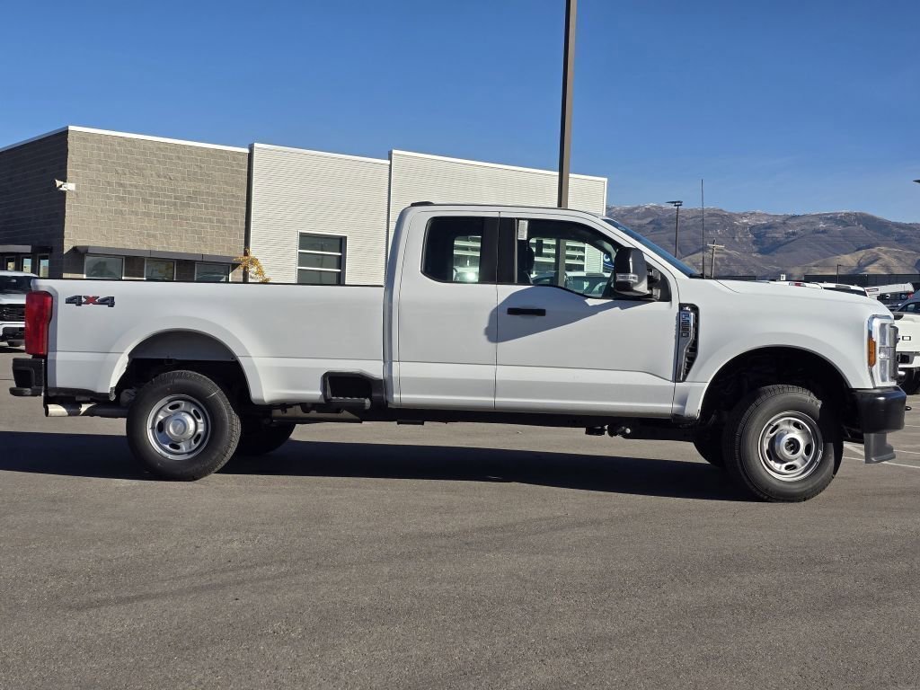 New 2026 Oxford White Ford XL image 24