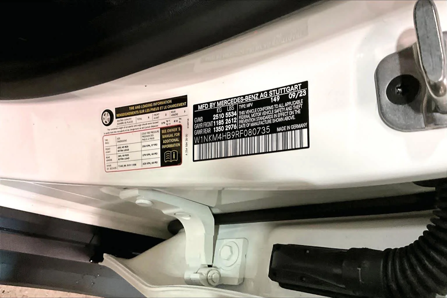 Certified Used 2024 Polar White Mercedes-Benz GLC 300 image 31