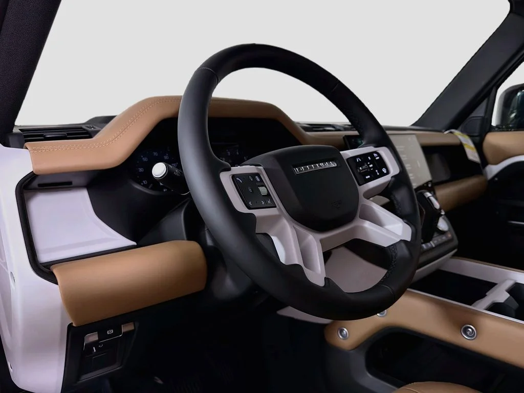 New 2026 Fuji White Land Rover X-Dynamic SE image 9