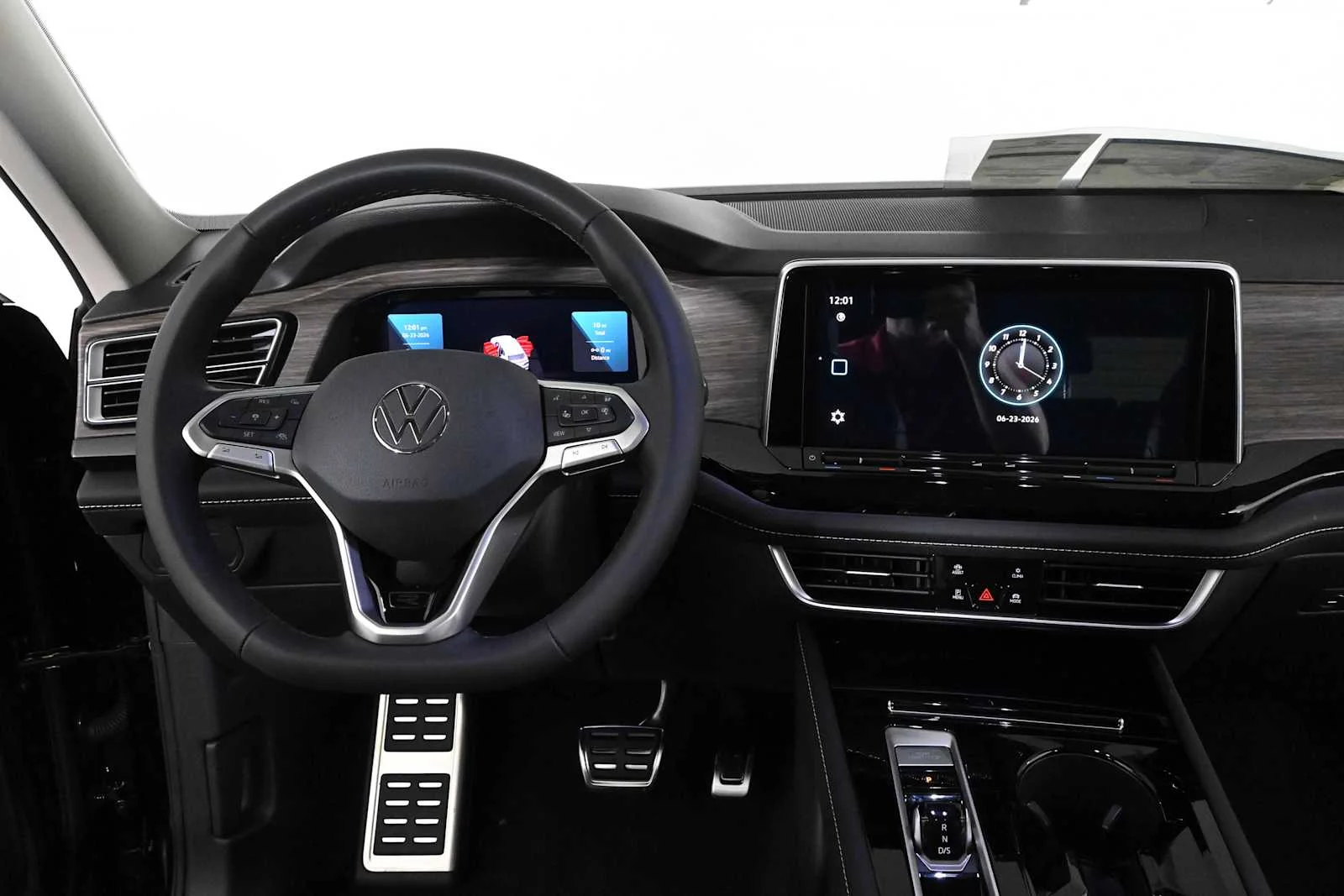 New 2026 Deep Black Pearl Volkswagen 2.0T SEL Premium R-Line image 3