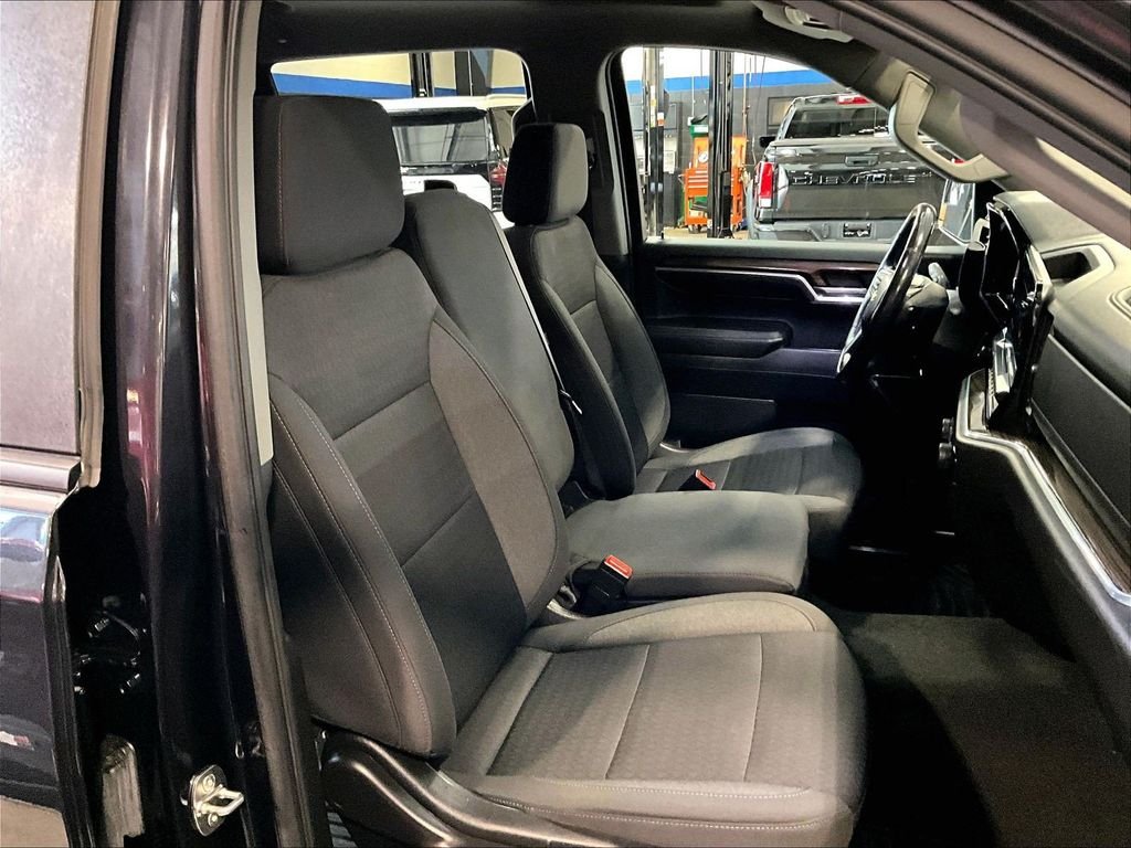 Used 2022 Gray Chevrolet LT image 11