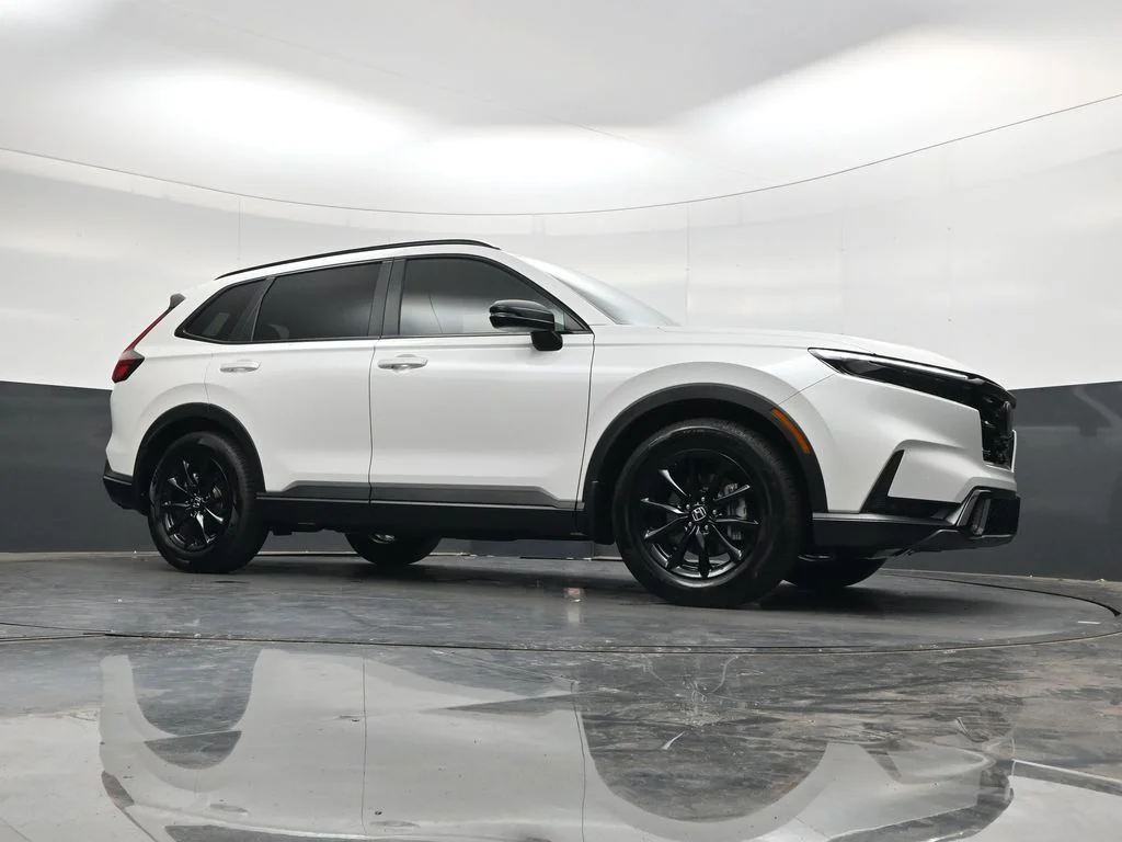 Certified Used 2026 Platinum White Pearl Honda Sport-L image 24