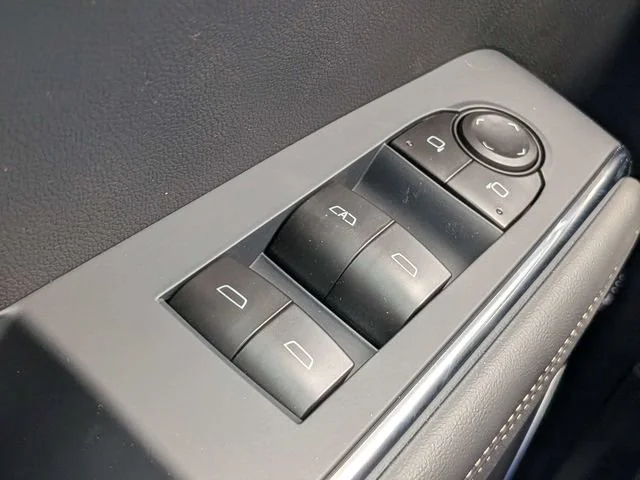 New 2026 Sterling Metallic GMC Elevation image 22