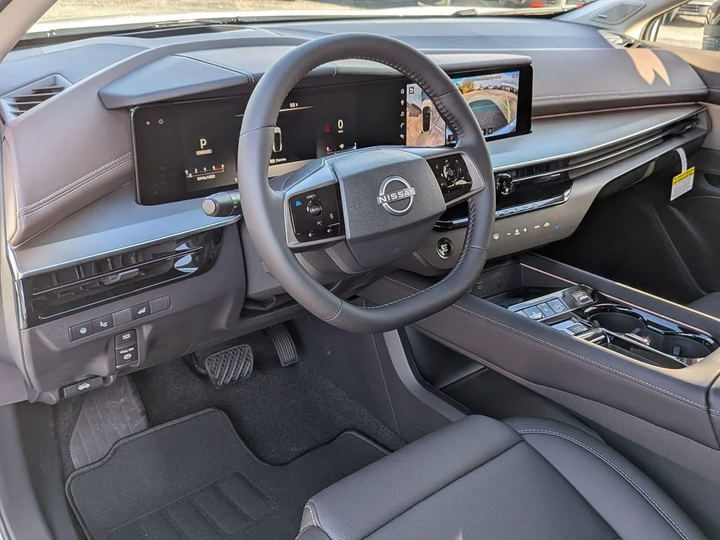 New 2026 White Nissan Platinum image 19