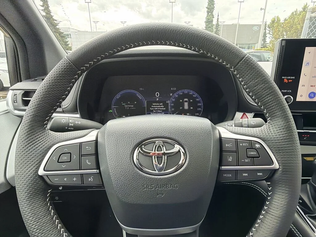 Used 2025  Toyota Sienna XSE AWD 7-Pass Dilawri Certified image 22