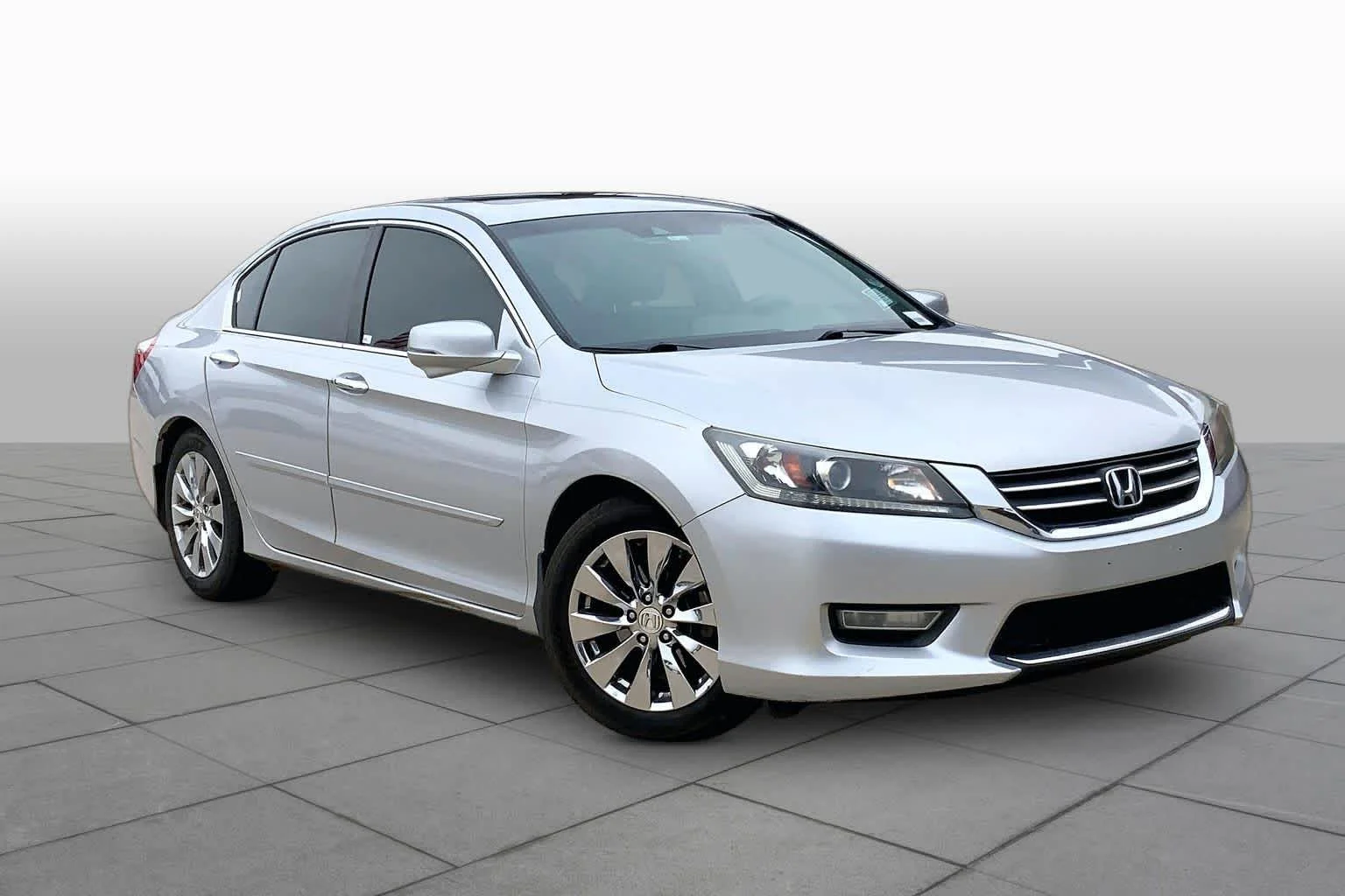 Used 2013 Alabaster Silver Metallic Honda EX-L image 2